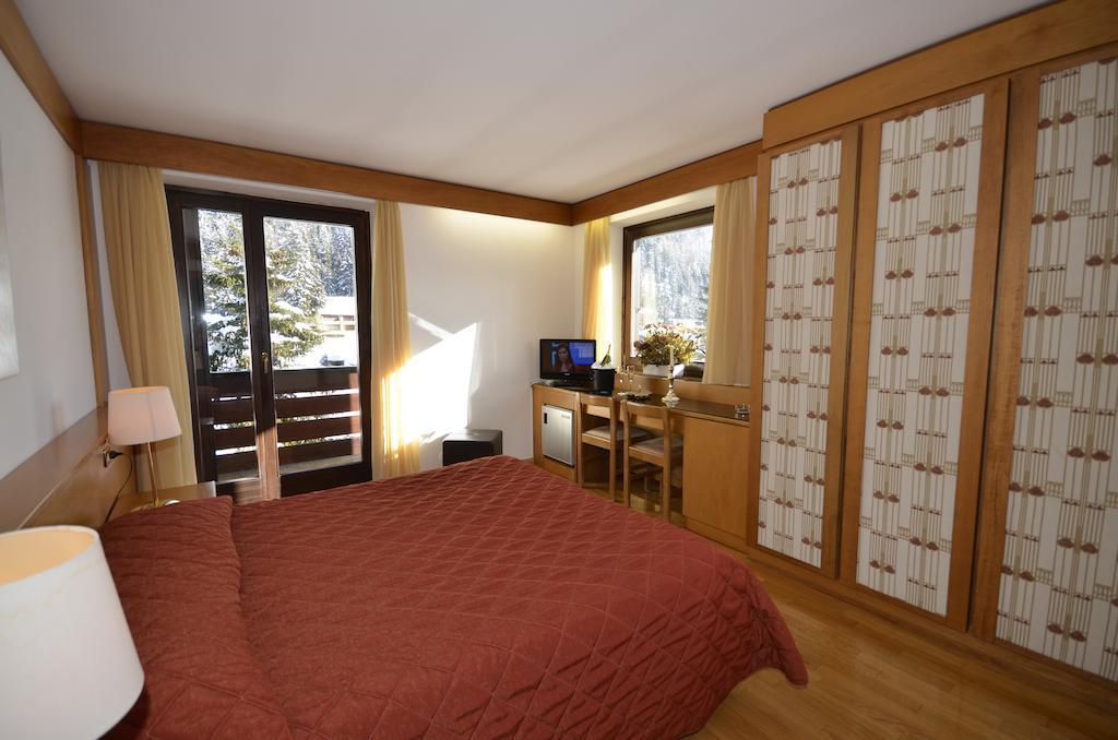 Hotel Cristallo 4*